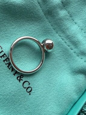 Tiffany & Co. Silver Ball Ring on Tiffany Blue Pouch Size 5 (Never Worn)